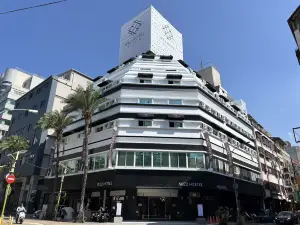 WE2 HOTEL