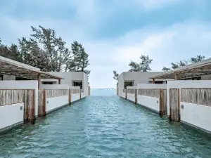 Weizhou Island Reef Hotel