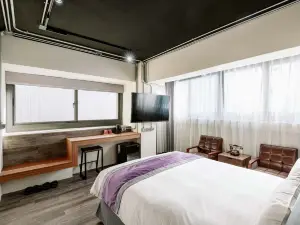 SATURN HOTEL
